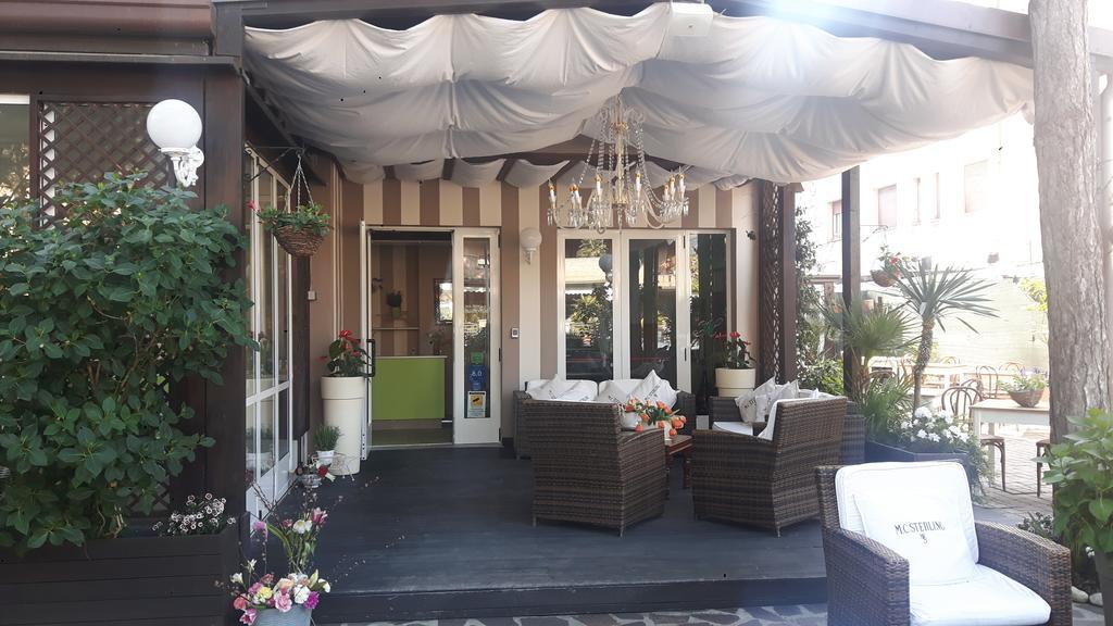 Hotel Helvetia Milano Marittima Exterior foto