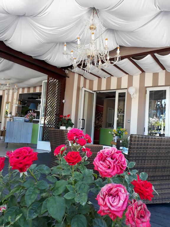 Hotel Helvetia Milano Marittima Exterior foto